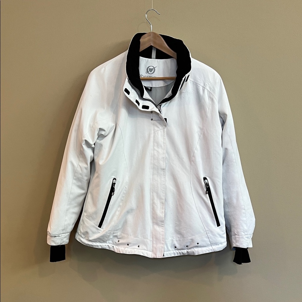 Obermeyer Women's White Ski Jacket with Black Details DuPont ComforMax Classic